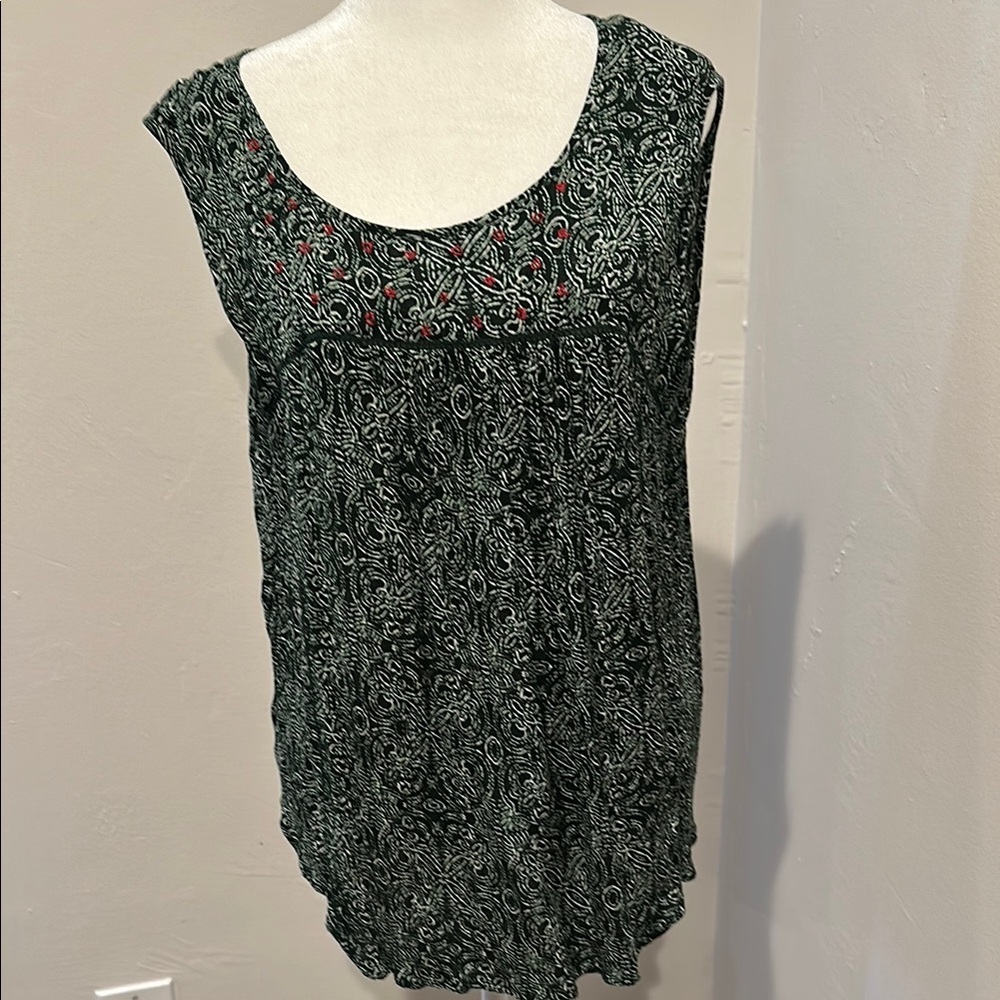 Sleeveless boho Top by Velvet